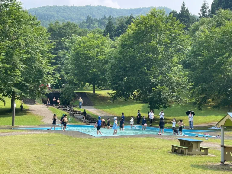 ジャブジャブ池